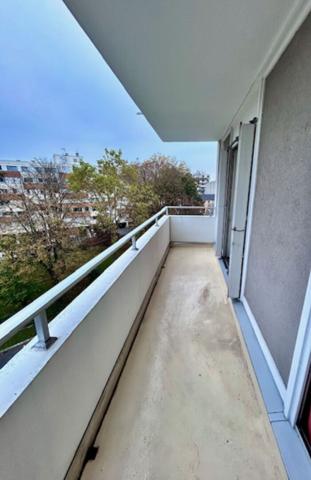 Appartement Le Bourget 4 pièce(s) 87 m2 surface utile - RER TRAM METRO LE BOURGET