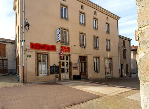 Immeuble de 270 m² avec local commercial