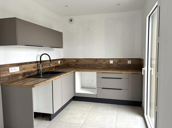 MONTBRISON 42600 Appartement neuf (jamais habité) 126 m² habitables 3 chambres, garage, place de parking