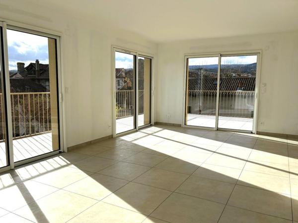 MONTBRISON 42600 Appartement neuf (jamais habité) 126 m² habitables 3 chambres, garage, place de parking