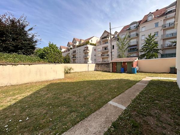 Maison Poissy 5 pièce(s) 98.30 m2 Loyer 1 900 €/mois **  - Référence  9249