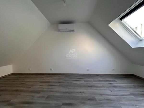 Maison Poissy 5 pièce(s) 98.30 m2 Loyer 1 900 €/mois **  - Référence  9249