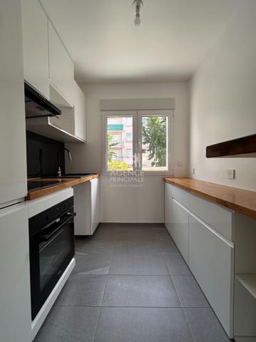Maison Poissy 5 pièce(s) 98.30 m2 Loyer 1 900 €/mois **  - Référence  9249