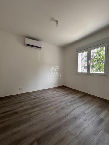 Maison Poissy 5 pièce(s) 98.30 m2 Loyer 1 900 €/mois **  - Référence  9249