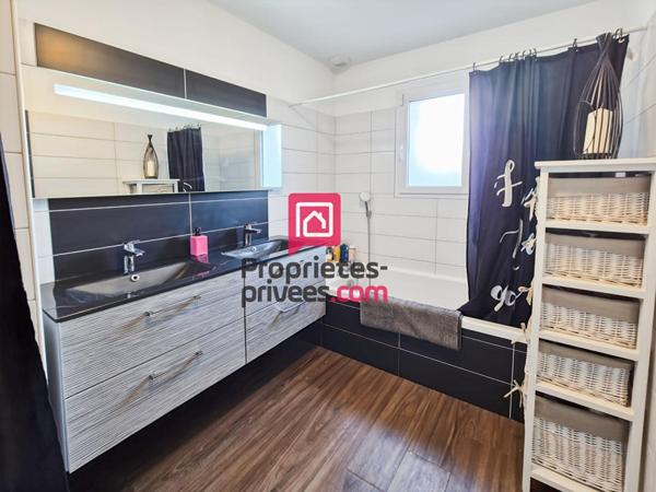 Maison contemporaine 107 m2 - 4 chambres - Piscine - Secteur Calme