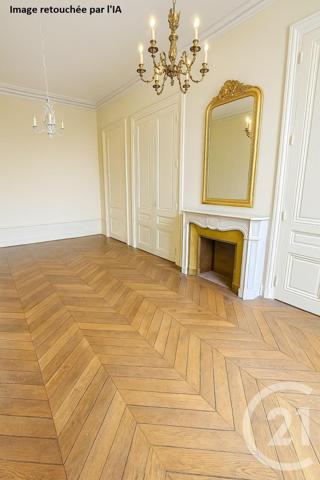 Appartement F6 à vendre  7 pièces - 184,35 m2 LYON - 69007