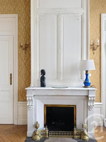 Appartement F6 à vendre  7 pièces - 184,35 m2 LYON - 69007