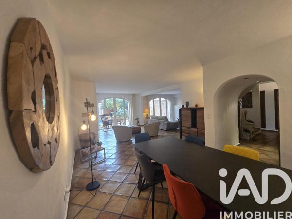Maison à vendre 8 pièces 222 m² Pertuis