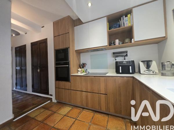 Maison à vendre 8 pièces 222 m² Pertuis