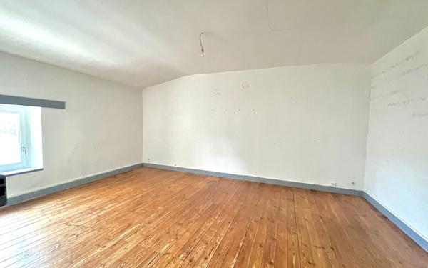 Maison à vendre    5 pièces •  Annepont