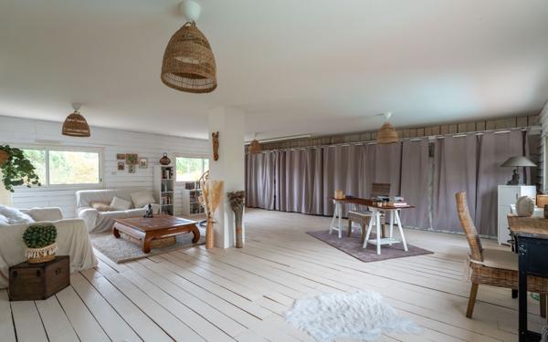 Maison à vendre    5 pièces •  Biscarrosse