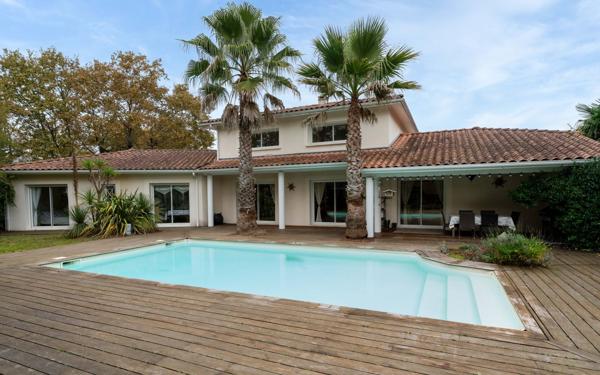 Maison à vendre    5 pièces •  Biscarrosse