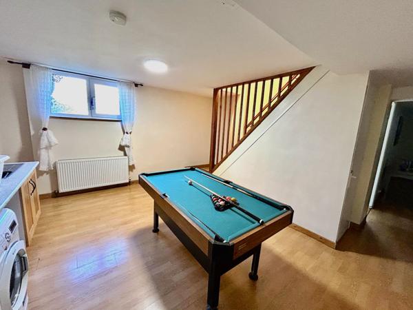 Propriété de caractère avec 14 hectares, lac et potentiel locatif