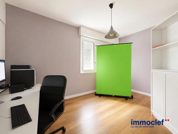 Vente Appartement 104m 2 - 3 chambre(s) - Marcq-en-Baroeul, • Réf. VA1996