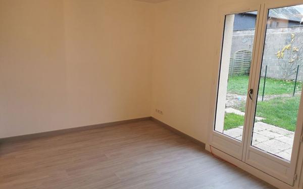 Appartement à louer    1 pièce •  Pont-l'Évêque