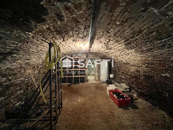 Maison d'habitation élevée sur cave voutée 5 minutes MEURSAULT, 10 minutes NOLAY, 15 minutes BEAUNE /CHAGNY