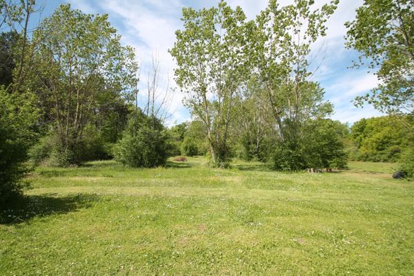 Maison à vendre 4 pièces 109m² proche de CASTELJALOUX (47) garages, terrain 9800m²