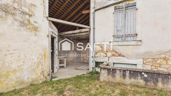 Maison à rénover avec terrain et dépendance
