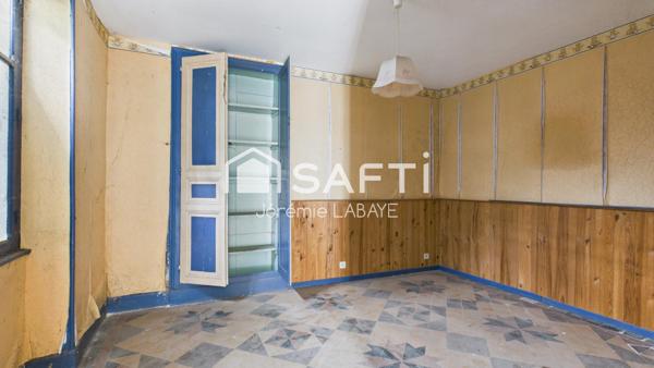 Maison à rénover avec terrain et dépendance
