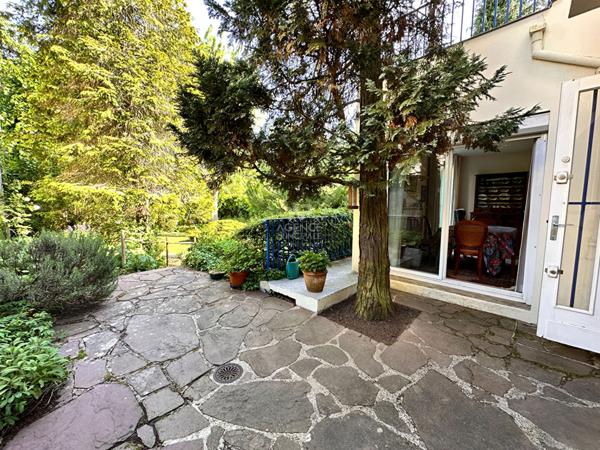 CHAVILLE - limite Viroflay RER - Maison familiale de 7 pièces + dépendance de 3 pièces (40m²) à rénover €925 000 ** - Référence 595-C