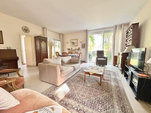 CHAVILLE - limite Viroflay RER - Maison familiale de 7 pièces + dépendance de 3 pièces (40m²) à rénover €925 000 ** - Référence 595-C