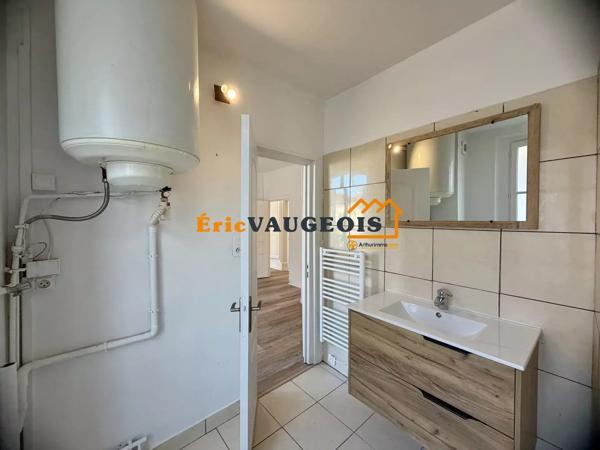 Location                                                      Appartement
                        
                     2 pièces                                         à Coulommiers