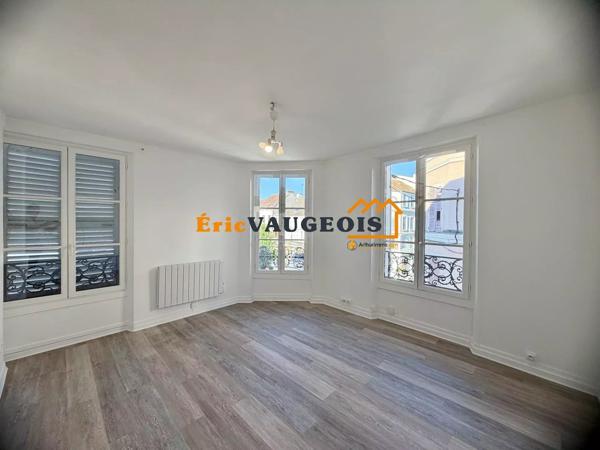 Location                                                      Appartement
                        
                     2 pièces                                         à Coulommiers