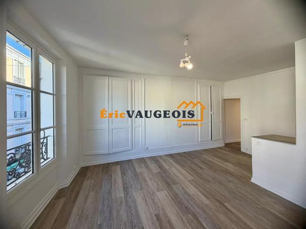 Location                                                      Appartement
                        
                     2 pièces                                         à Coulommiers