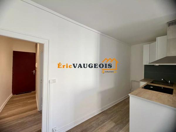 Location                                                      Appartement
                        
                     2 pièces                                         à Coulommiers