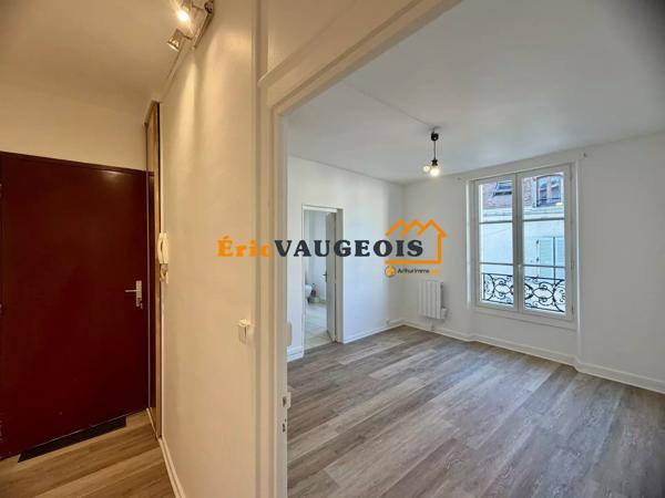 Location                                                      Appartement
                        
                     2 pièces                                         à Coulommiers