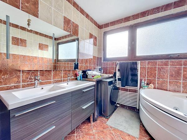 Appartement vue dégagée - 5 pièces, 3 chambres -110m2 - Séjour 50m2