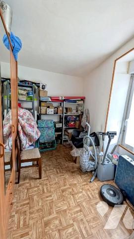 Maison de ville avec cour et dépendance – Centre de Janzé 