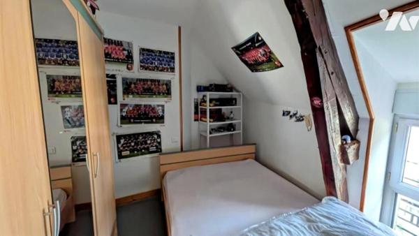 Maison de ville avec cour et dépendance – Centre de Janzé 