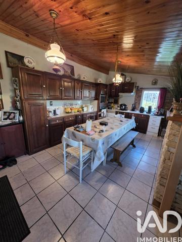 Maison à vendre 8 pièces 180 m² Le Donjon
