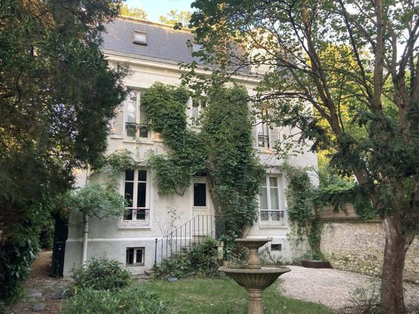 Maison MANSART à Vendre 220 m² env. Terrain de 586 m² env.