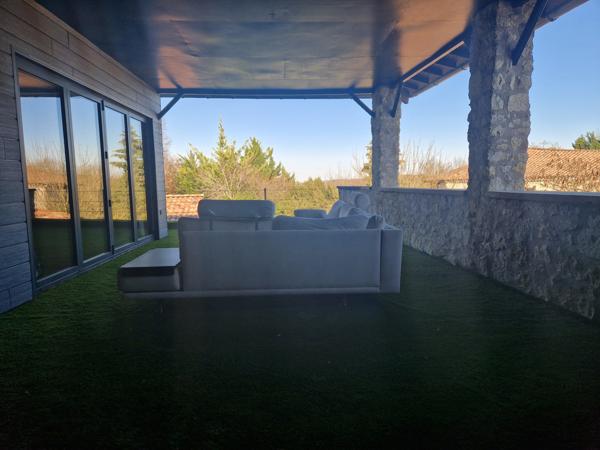 Castelnau-d'Arbieu (32500) MAISON EN PIERRE SUPERBEMENT RÉNOVÉE AU CŒUR D’UN VILLAGE, AVEC JARDIN ET PISCINE