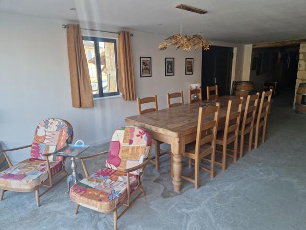 Castelnau-d'Arbieu (32500) MAISON EN PIERRE SUPERBEMENT RÉNOVÉE AU CŒUR D’UN VILLAGE, AVEC JARDIN ET PISCINE