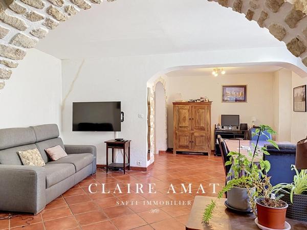 Maison de village avec cour à Auteuil-le-Roi