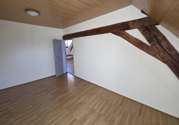 Appartement rénové 3 pièces à louer à La Souterraine