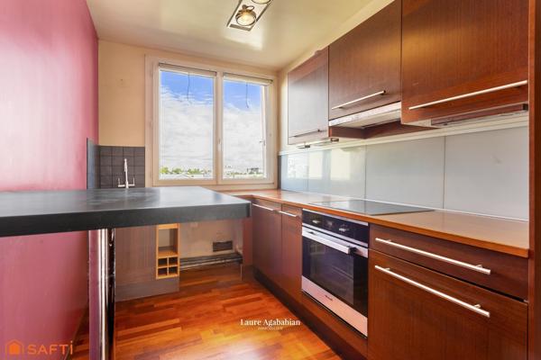 Bel appartement 4 pièces en parfait état, au calme, avec parking et cave, face à la Coulée verte et proche des commodités.