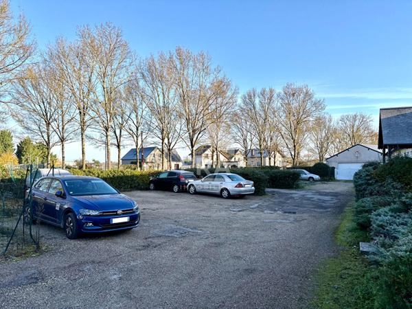 STUDIO MEUBLE A LOUER - BLOIS - QUARTIER CABOCHON, SECTEUR CALME, PARKING PRIVATIF