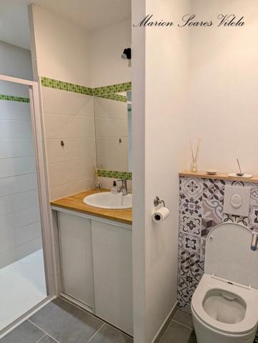 Maison en pierre rénovée avec goût – 148 m² – 4 chambres – Grand garage