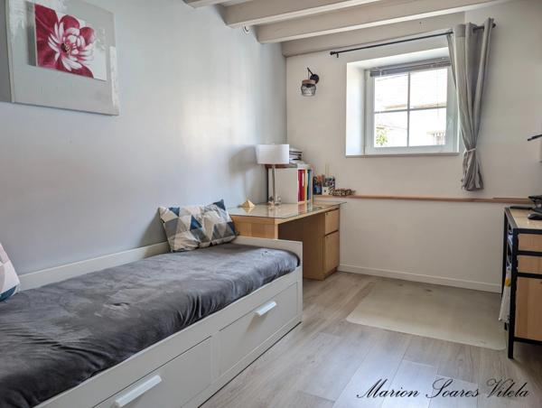 Maison en pierre rénovée avec goût – 148 m² – 4 chambres – Grand garage