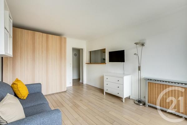 Appartement F1 à vendre  1 pièce - 30,45 m 2   PARIS  - 75015