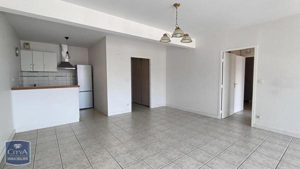 Appartement à louer 2 pièces 67.65m²