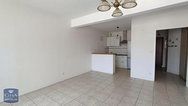 Appartement à louer 2 pièces 67.65m²