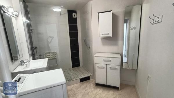 Appartement à louer 2 pièces 67.65m²