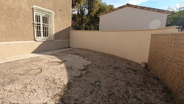 SAINT REMY DE PROVENCE - MAISON T4 - COUR - CLIMATISATION
