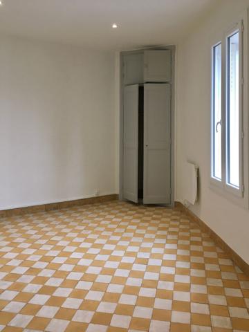 SAINT REMY DE PROVENCE - MAISON T4 - COUR - CLIMATISATION