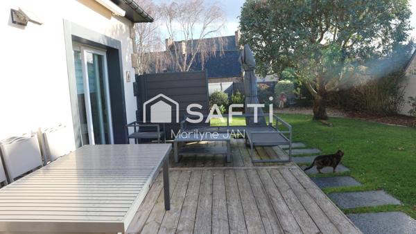 Dans un quartier calme, proche des commerces.